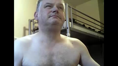 Snapshot of englishguysurrey chatting on December 2024 09:09:01 AM englishguysurrey online show from December 2024 09:09:01 AM