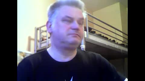 Snapshot of englishguysurrey chatting on January 2025 08:45:02 AM englishguysurrey online show from January 2025 08:45:02 AM