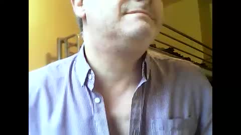 Snapshot of englishguysurrey chatting on February 2025 03:40:01 PM englishguysurrey online show from February 2025 03:40:01 PM