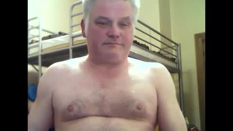 Snapshot of englishguysurrey chatting on February 2025 10:31:01 PM englishguysurrey online show from February 2025 10:31:01 PM