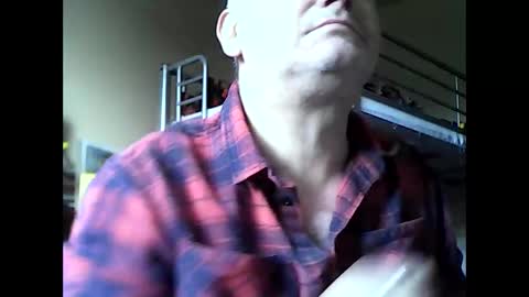 Snapshot of englishguysurrey chatting on September 2025 09:21:01 AM englishguysurrey online show from September 2025 09:21:01 AM