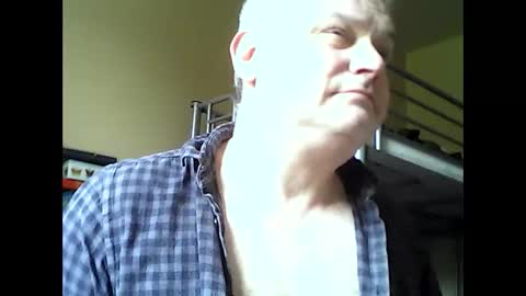englishguysurrey online show from May 2026 10:21:02 AM
