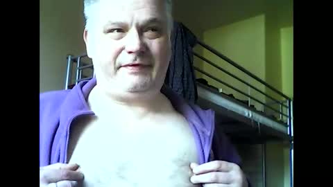 englishguysurrey online show from May 2026 07:16:02 AM