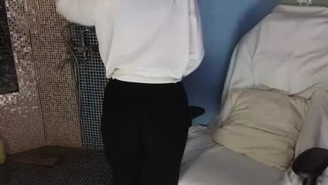 enifery online show from April 2026 02:23:02 PM