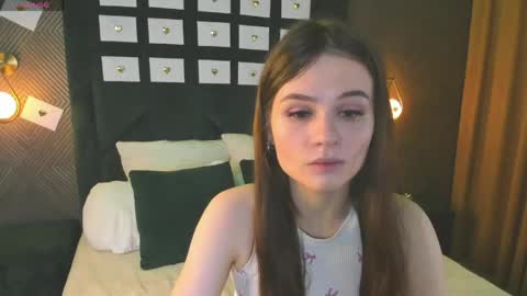 Ella  online show from May 2026 01:24:01 AM