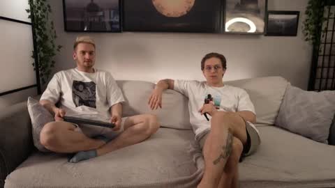 Snapshot of enjohnny chatting on March 2025 04:22:01 PM Johnny online show from March 2025 04:22:01 PM