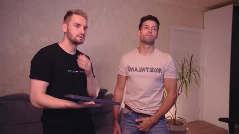 Snapshot of enjohnny chatting on September 2025 10:54:01 PM Johnny online show from September 2025 10:54:01 PM