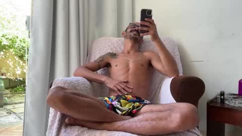 Snapshot of enjoythetrip chatting on January 2025 11:17:01 AM Luke online show from January 2025 11:17:01 AM