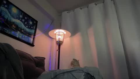 Snapshot of enjoythetrip chatting on September 2025 07:12:01 AM Luke online show from September 2025 07:12:01 AM