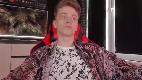 Snapshot of enkeer chatting on November 2025 10:05:01 AM Enker online show from November 2025 10:05:01 AM