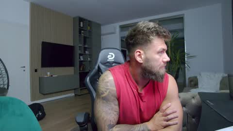 Erik online show from December 2024 11:35:02 PM