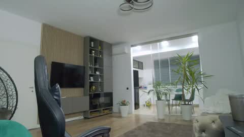 Erik online show from December 2024 09:31:02 PM