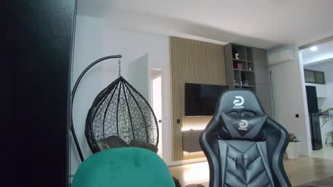 Erik online show from January 2025 11:30:01 PM