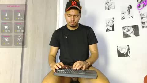 Snapshot of enrique_villa23 chatting on March 2026 07:15:01 AM enrique online show from March 2026 07:15:01 AM