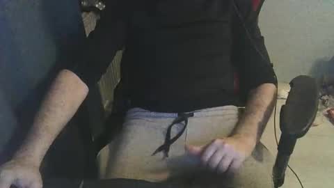 Snapshot of enriquexxx21xxx chatting on February 2026 05:27:01 PM enriquexxx21xxx online show from February 2026 05:27:01 PM