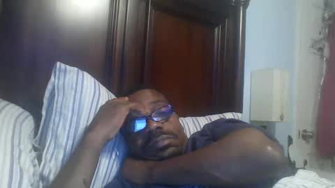 Snapshot of envyme2017 chatting on December 2024 04:04:02 AM Envyme2017 online show from December 2024 04:04:02 AM