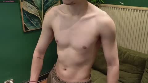 enzo_steel online show from April 2026 11:40:02 PM