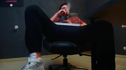 EnzoRace online show from October 2025 04:56:01 AM