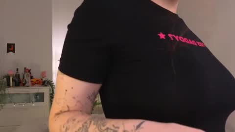 ephieclub online show from October 2025 09:42:02 PM