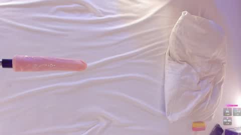 Snapshot of epic_girls chatting on February 2025 05:37:01 PM WelcomeUse my tipmenu and invite me in private show online show from February 2025 05:37:01 PM