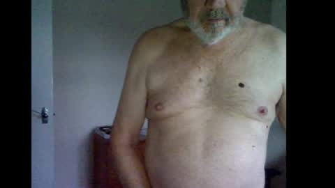 erasmus_d online show from October 2025 05:11:02 PM