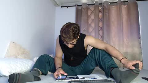 Eren Lee online show from May 2026 04:01:02 PM