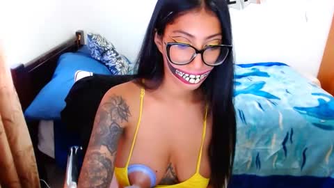 sofia online show from October 2025 10:40:02 PM