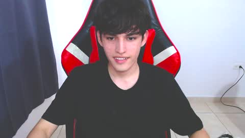 Snapshot of eren_tatakae chatting on December 2024 09:39:02 PM eren_tatakae online show from December 2024 09:39:02 PM