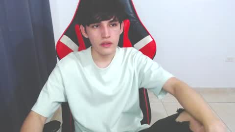 Snapshot of eren_tatakae chatting on December 2024 12:07:01 AM eren_tatakae online show from December 2024 12:07:01 AM