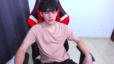 Snapshot of eren_tatakae chatting on January 2025 12:49:02 AM eren_tatakae online show from January 2025 12:49:02 AM