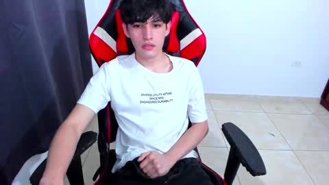 Snapshot of eren_tatakae chatting on January 2025 01:58:01 AM eren_tatakae online show from January 2025 01:58:01 AM