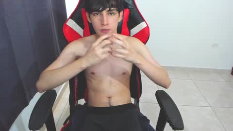 Snapshot of eren_tatakae chatting on January 2025 09:04:01 PM eren_tatakae online show from January 2025 09:04:01 PM