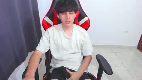 Snapshot of eren_tatakae chatting on September 2025 01:39:02 AM eren_tatakae online show from September 2025 01:39:02 AM