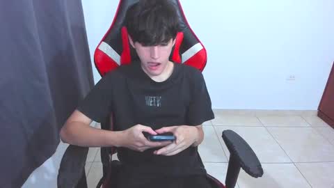 Snapshot of eren_tatakae chatting on September 2025 12:25:01 AM eren_tatakae online show from September 2025 12:25:01 AM