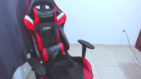 Snapshot of eren_tatakae chatting on October 2025 01:57:01 AM eren_tatakae online show from October 2025 01:57:01 AM