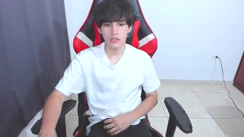 Snapshot of eren_tatakae chatting on October 2025 03:20:02 AM eren_tatakae online show from October 2025 03:20:02 AM