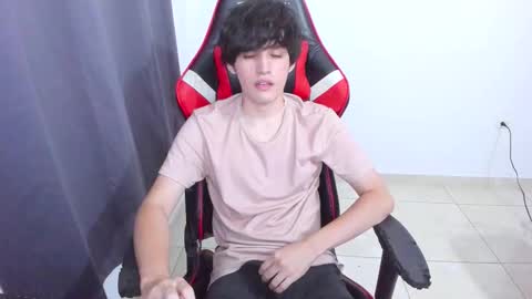 Snapshot of eren_tatakae chatting on November 2025 03:27:01 AM eren_tatakae online show from November 2025 03:27:01 AM