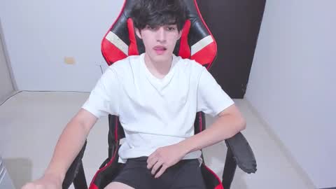 Snapshot of eren_tatakae chatting on February 2026 03:16:02 AM eren_tatakae online show from February 2026 03:16:02 AM