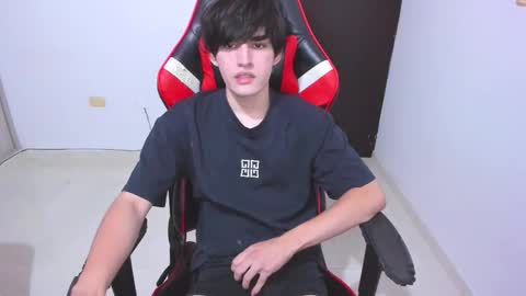 Snapshot of eren_tatakae chatting on February 2026 05:03:02 PM eren_tatakae online show from February 2026 05:03:02 PM