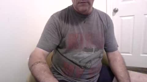 Snapshot of eric4698523103 chatting on May 2026 06:43:01 AM eric4698523103 online show from May 2026 06:43:01 AM