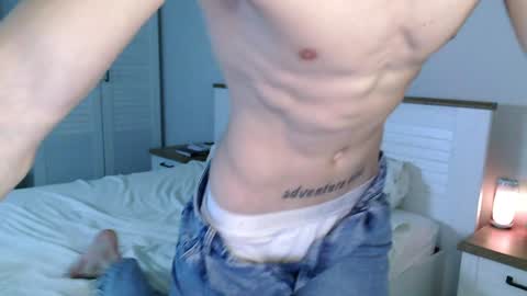 Snapshot of eric_crush chatting on December 2024 03:58:01 AM Eric Crush online show from December 2024 03:58:01 AM