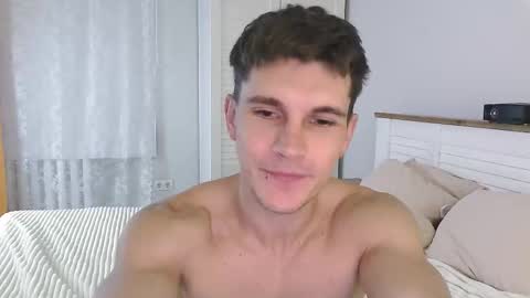 Snapshot of eric_crush chatting on September 2025 04:14:02 AM Eric Crush online show from September 2025 04:14:02 AM