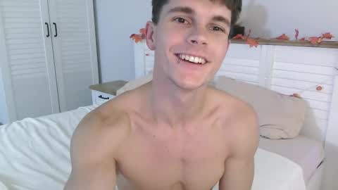 Snapshot of eric_crush chatting on September 2025 04:01:02 PM Eric Crush online show from September 2025 04:01:02 PM