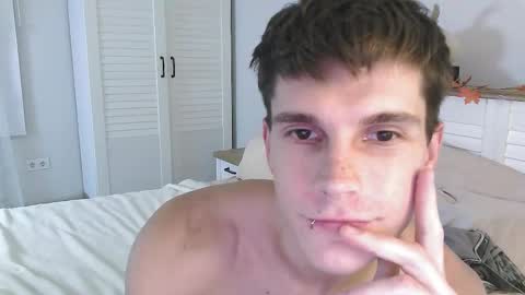 Snapshot of eric_crush chatting on October 2025 04:15:02 PM Eric Crush online show from October 2025 04:15:02 PM