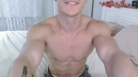 Eric Crush online show from November 2025 04:13:01 AM