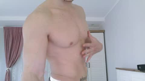 Eric Crush online show from April 2026 03:48:02 AM