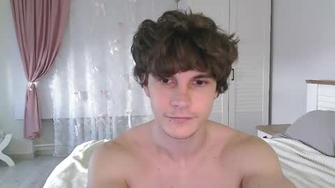 Eric Crush online show from May 2026 04:40:02 AM