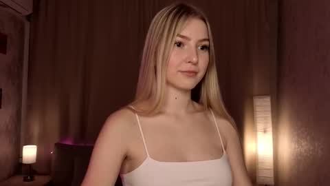 Snapshot of ericajackosn chatting on November 2025 06:43:02 PM Emily online show from November 2025 06:43:02 PM