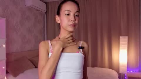 Snapshot of ericajackosn chatting on December 2025 06:36:02 PM Emily online show from December 2025 06:36:02 PM