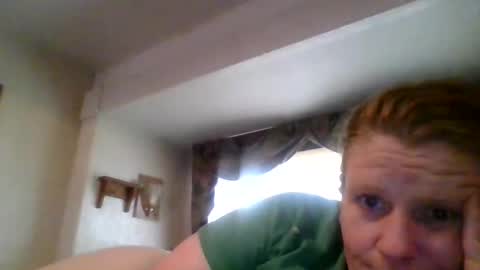 Snapshot of ericas080625 chatting on October 2025 07:37:02 PM EazyE MattyDaddy online show from October 2025 07:37:02 PM